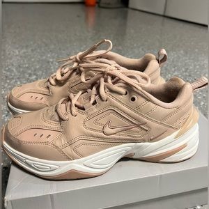 Nike Tenko Shoes women’s 7.5 Chunky Dad shoes